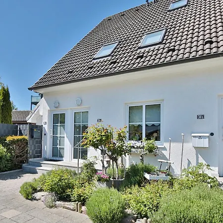 Maisonnette Mit Charme Maisonette Mit Charme Apartment Scharbeutz